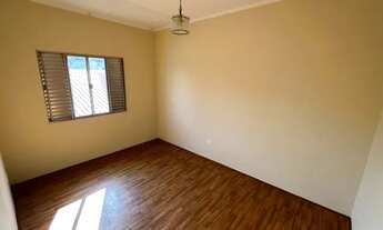 Imagem 6: Sobrado para aluguel possui 274 metros quadrados com 4 quartos