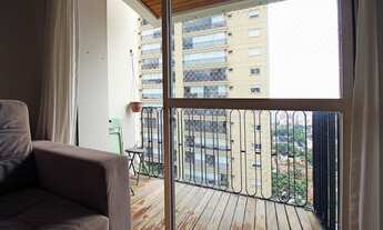 Imagem 5: Apartamento claro, repleto de armários com 2 dormitórios, parcialmente mobiliado