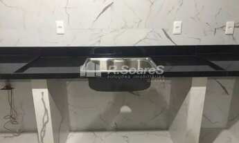 Imagem 7: Casa com dois quartos sendo um, suíte, em Jardim Sulacap, na av. Carlos Pontes