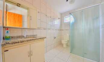 Imagem 7: Casa para venda possui 198 metros quadrados com 3 quartos em Xaxim - Curitiba - PR