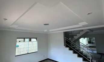 Imagem 3: Casa de condomínio sobrado para venda possui 280 metros quadrados com 4 quartos