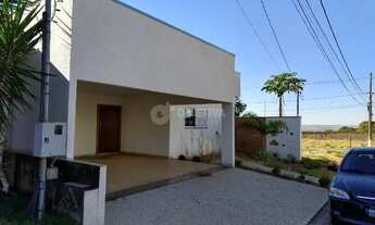 Imagem 2: Casa em Condomínio para aluguel, 3 quartos, 2 suítes, 2 vagas, MINAS GERAIS - UBERLANDIA/M