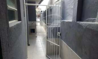 Imagem: Casa com 1 dormitório, cozinha, banheiro