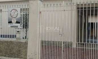 Imagem: Casa nobre com grande terreno e excelente