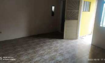 Imagem 2: Casa nos fundos Casa com 1 dormitório