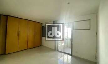 Imagem 7: Excelente cobertura duplex com 286 M2, piscina churrasqueira 5 quartos na gleba A