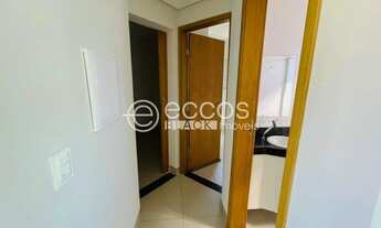 Imagem 7: Apartamento para aluguel, 2 quartos, 1 suíte, 1 vaga, Umuarama - Uberlândia/MG