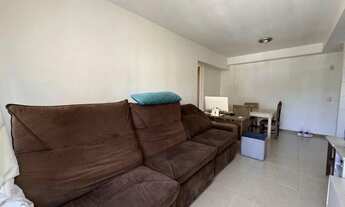 Imagem 2: Apartamento para Venda em Florianópolis, Abraão, 2 dormitórios, 1 suíte, 2 banheiros, 1 va