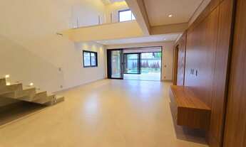 Imagem 3: Belíssimo Sobrado em Condomínio Rico em Armários Planejados - Alphaville II