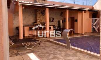 Imagem: Casa Térrea - 5 Quartos, 2 Suites - Parque