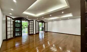 Imagem: Casa à venda, 5 quartos, 2 suítes, 8 vagas