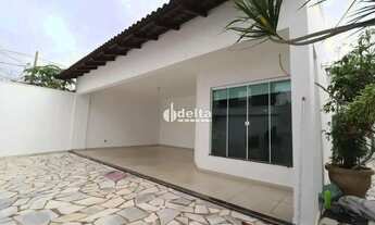 Imagem: Casa residencial com 5 suítes disponível