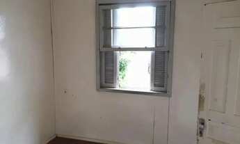 Imagem 2: Casa de madeira o terreno 8,50 por 28