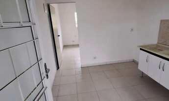 Imagem 4: Casa de 02 cômodos com quintal individual, localizado em Avenida com todos tipos de comérc