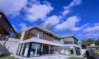 Imagem: Casa de Alto Padrão à Venda