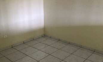 Imagem 5: Apto em Paranagua s/condominio e Kitnet