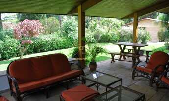 Imagem 7: Linda casa, estilo Colonial classico, muito jardim, piscina, localizaçao previlegiada