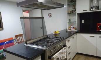 Imagem 4: Apartamento para venda tem 220 metros quadrados com 4 quartos em Centro - Petrópolis - RJ