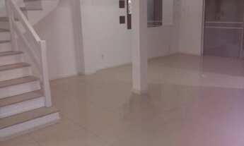 Imagem 2: Porto Alegre - Casa Padrão - Hípica