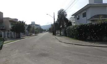 Imagem 3: Casa Sobrado om 4 quartos, sendo 3 suites, em condomínio, Cachoeira Bom Jesus, Florianópol