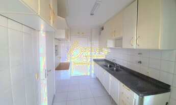 Imagem 6: Cobertura bem localizada, rua traquila com muito verde