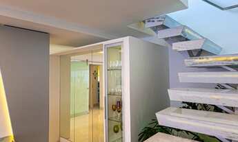 Imagem 7: Cobertura duplex para venda possui 240 metros quadrados com 3 quartos em Boa Viagem - Reci