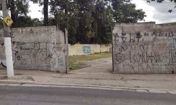 Imagem 5: Amplo galpão em avenida movimentada