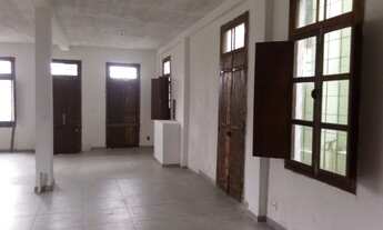 Imagem 6: Alugo ponto comercial na Agronômica, próximo a vários condomínios