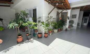 Imagem 6: Casa em Rua Pública