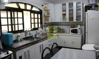 Imagem: Sobrado à venda com 3 dormitórios (1 suíte)