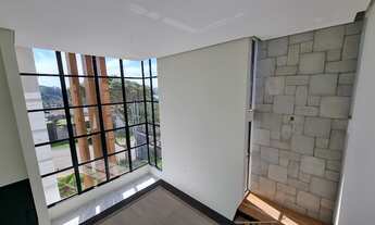 Imagem 2: Casa de condomínio para venda possui 328 metros quadrados com 4 quartos