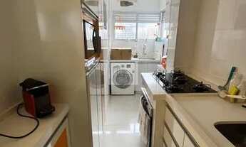 Imagem 2: Lindo Apartamento reformado e semi mobiliado com 02 Dorm.1 vaga de garagem em Jardim Vila