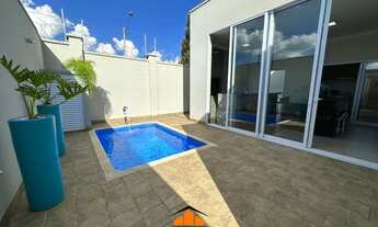 Imagem: Casa no Condomínio Valencia II com Piscina