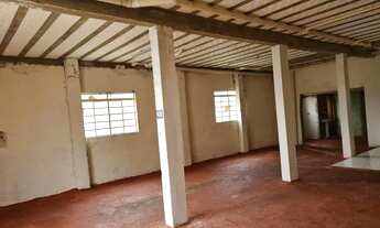 Imagem 2: Salão de 190 m² - Centro de Congonhal/MG - Esquina - Para locação