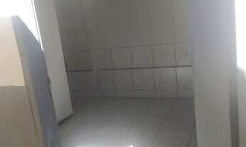 Imagem 2: Alugo baracao 3 cômodos +área de serviço. Não aceito animais