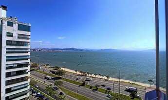 Imagem 2: Apartamento para venda possui 121 metros quadrados com 2 quartos em Centro - Florianópolis