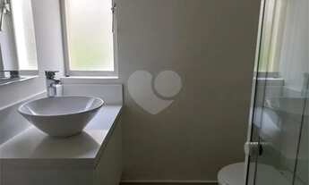 Imagem 7: Apartamento recém reformado , pintado . São 120 m² de área útil