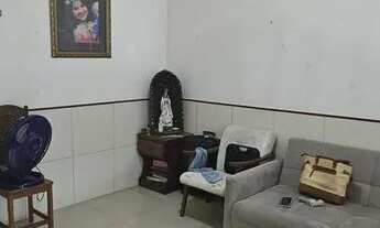 Imagem 5: Casa a venda com 3 quartos, garagem, quintal e terraço na 14 de Abril