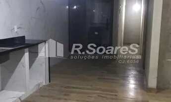 Imagem 4: Casa com dois quartos sendo um, suíte, em Jardim Sulacap, na av. Carlos Pontes