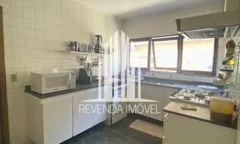 Imagem 10: Casa com 438 metros de area total, 4 dormitórios (1 suíte), 4 vagas e amplo espaço para ár