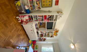 Imagem 6: Apartamento em rua arborizada na Gávea, próximo ao comércio.Amplos quartos.Sala com dois e