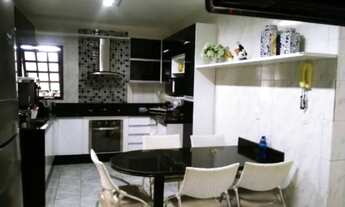 Imagem 2: Apartamento para venda possui 60 metros quadrados com 2 quartos em Portão - Lauro de Freit