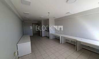 Imagem 4: Barra da Tijuca Galpão / depósito com 1 vaga na garagem