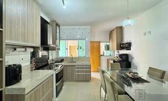 Imagem 7: Casa reformada com 3 quartos sendo uma suíte a venda no bairro Parque Atheneu em Goiânia