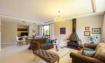 Imagem 4: Casa em condomínio com 3 suítes e piscina no Bairro Seminário em Curitiba!