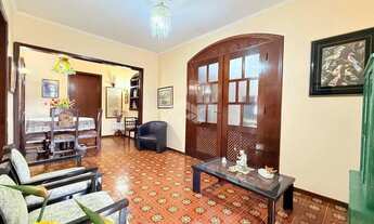 Imagem 3: Casa Térrea com 3 Dormitórios e 2 Vagas de Garagem