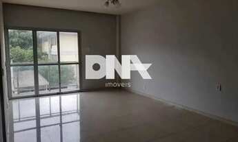 Imagem: 2 QUARTOS c/ VAGA E VARANDA - EM FRENTE