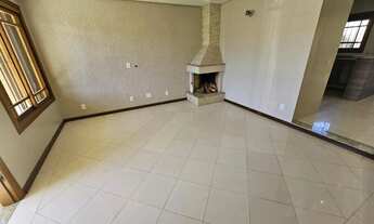 Imagem 7: Sobrado 3 dormitórios com lareira, churrasqueira, piscina, 4 vagas garagem com 196,00m² de