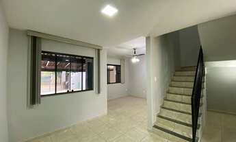 Imagem 6: Casa duplex a venda com área de lazer na ilha dos Araújo em Governador Valadares MG