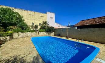 Imagem 2: Casa com piscina e 4 dormitórios, sendo 1 suíte no bairro Capoeiras - Florianópolis